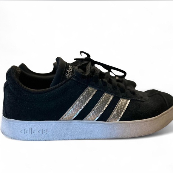 Adidas Women’s Black Suede Sneakers with Silver Stripes, Size 8.5 - Picture 4 of 7